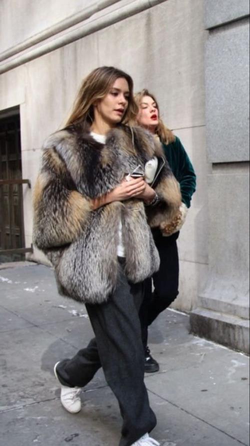 Как одеться осенью тепло и стильно. Утепляемся: как тепло и стильно одеваться зимой