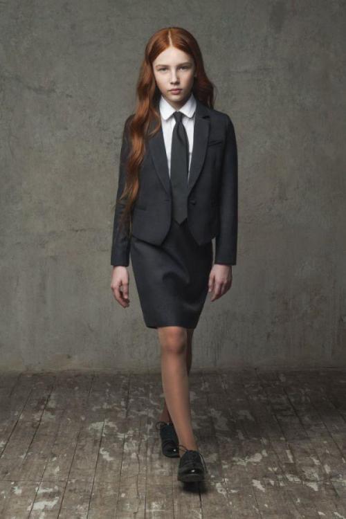 Как стильно одеваться зимой подростку. Как можно красиво и модно одеваться в школу, выбор лука по возрасту