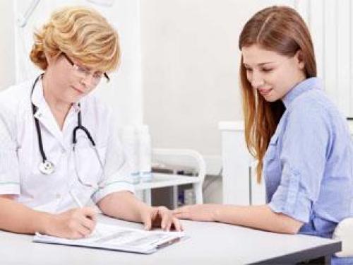 Почему чешется голова после мытья волос. Чешется голова после мытья: причины и устранение 08