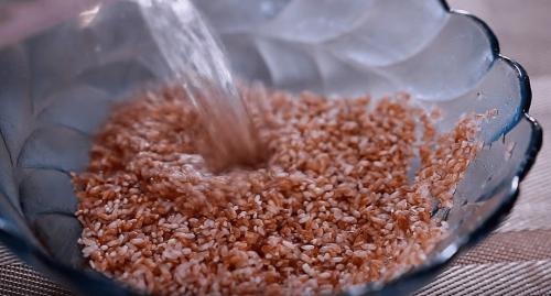 Рисовый отвар для волос. Рисовая вода для быстрого роста и блеска волос. Рецепт.