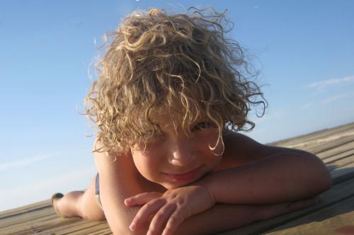 Волосы вьются от чего. Салонные процедуры по выпрямлению и домашние маски 08