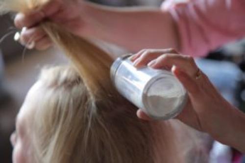 Сухие волосы быстро жирнеют. Что делать если волосы быстро жирнеют, или сухая мойка головы