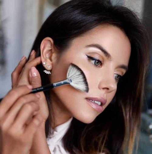 Хайлайтер жидкий. Как сделать хайлайтер из старой косметики