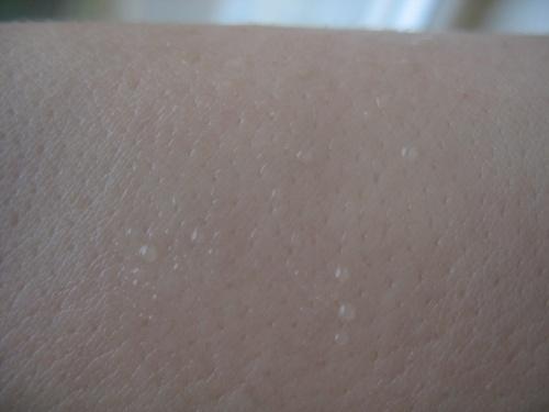 Сыворотка-спрей драгоценные масла. Средства для волос из серии Advance Techniques «Драгоценные масла» от Avon: сыворотка для интенсивного блеска волос, двухфазная сыворотка-спрей и шампунь