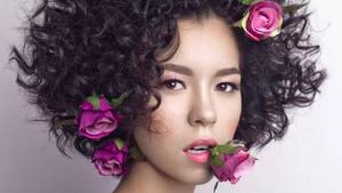 Средства для укладки кудрявых волос. Немного об уходе за вьющимися волосами 01