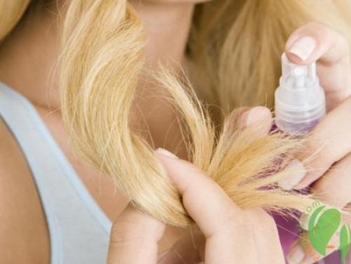 Спрей для волос увлажняющий. Ежедневное увлажнение локонов домашним спреем