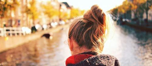 Выпадают волосы. Почему очень сильно выпадают волосы — основные причины