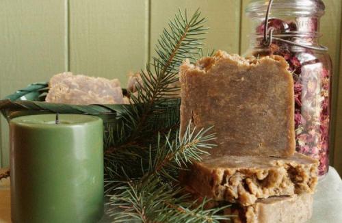 Дегтярное мыло для волос от перхоти. Способно ли дегтярное мыло устранить перхоть?