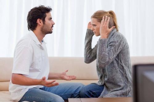 Чем можно вывести перхоть с головы в домашних условиях. Можно ли улучшить ситуацию обычными шампунями 14