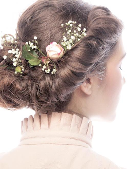 Прическа из жгутов на короткие волосы. Легкая прическа из жгутов с розами