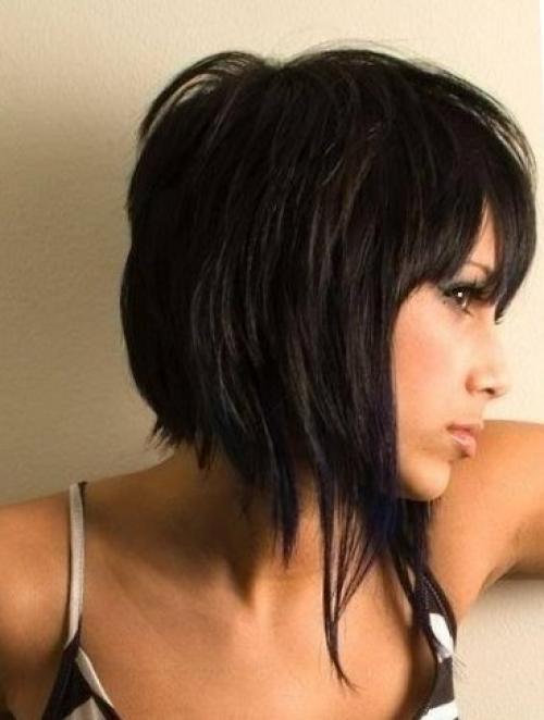 Практичная стрижка на средние волосы. Совершенное каре