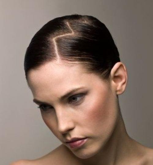 Как сделать ровный пробор сзади самой себе. Пробор зигзагом, техника создания и прически к нему