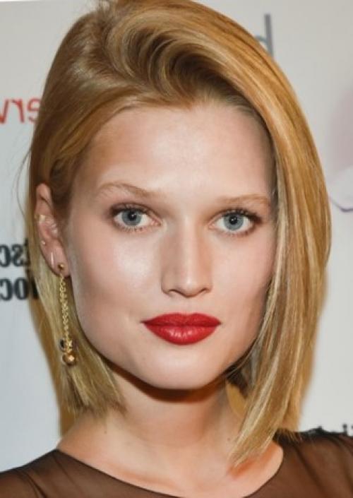 Практичная стрижка на средние волосы. Совершенное каре