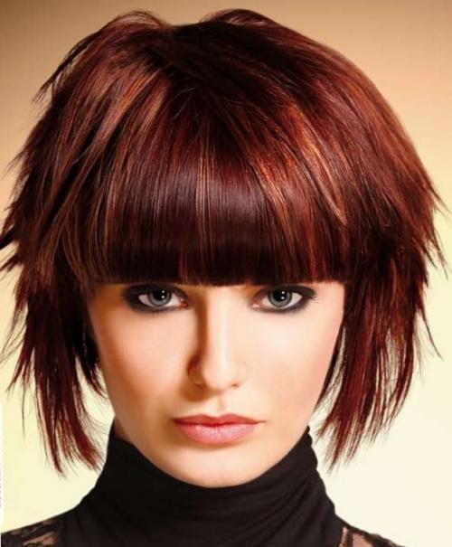 Практичная стрижка на средние волосы. Совершенное каре