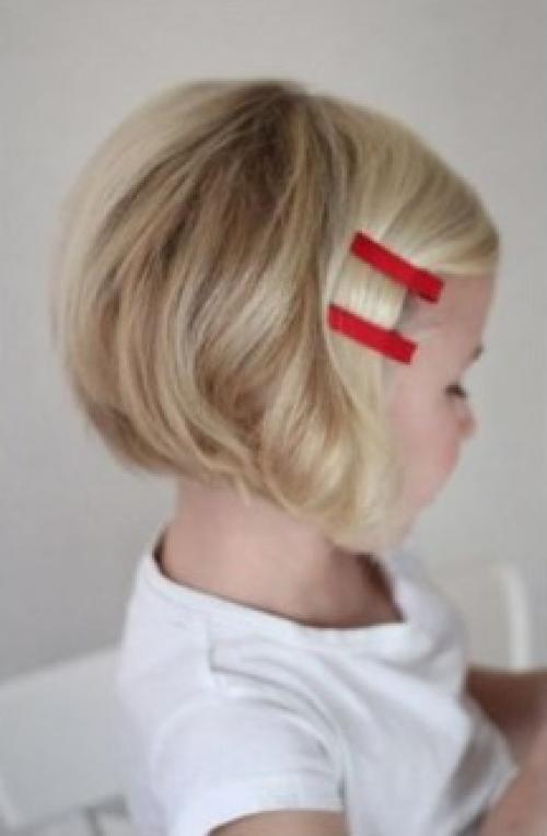 Прически с хвостом на средние волосы на девочек. Для длинных и волос средней длины 04