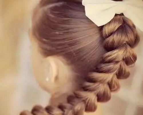 Простые причёски в школу. Самые простые прически в школу