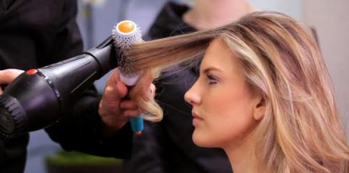 Укладка брашингом на короткие волосы. Как укладывать волосы на брашинг самостоятельно. Пошаговая инструкция