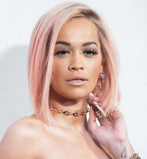 Розовые волосы одежда. Розовые волосы - самый главный тренд этого сезона