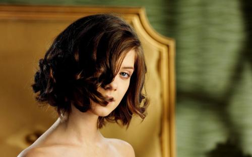 Прически для девочек подростков 12 лет. Красивые стрижки для девочек на короткие волосы