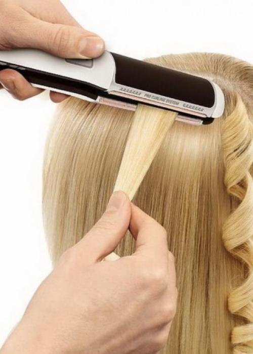 Накрученные волосы средней длины без челки. Красивые прически на средние волосы для женщин 50+ 13