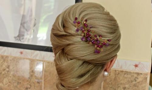 Красивые прически для волос средней длины. Красивые причёски для особых случаев