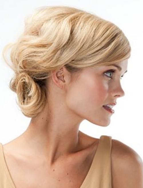 Прическа на короткие волосы локоны. Прическа с завитыми локонами на короткие волосы: фото и пошаговая инструкция