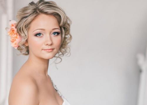 Прически на редкие волосы до плеч. Вечерние прически на тонкие волосы