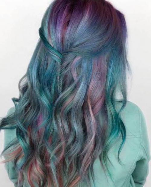 Розовые пряди на длинных волосах. Цветные пряди на волосах: модные тенденции — 2019