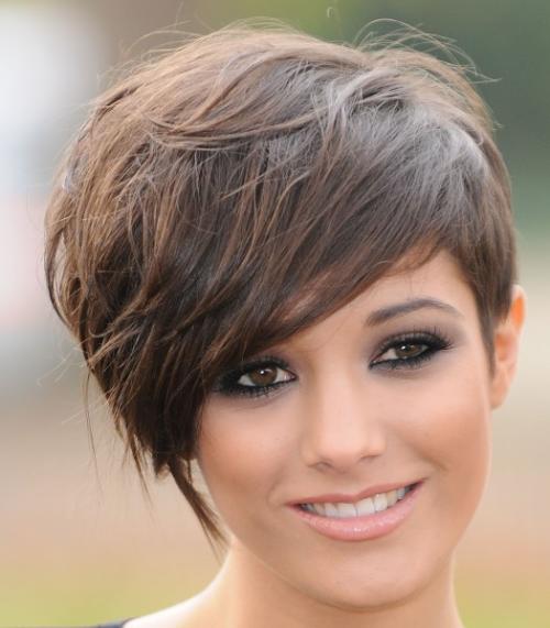 Прически на темные длинные волосы. Прически для темных волос