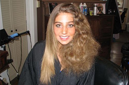 Кератиновое выпрямление сколько держится. Сколько держится кератиновое выпрямление волос – технология процедуры и ожидаемые результаты