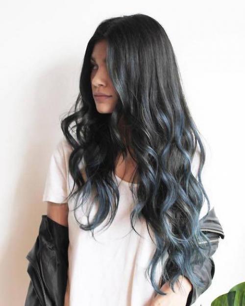 Розовые пряди на длинных волосах. Цветные пряди на волосах: модные тенденции — 2019