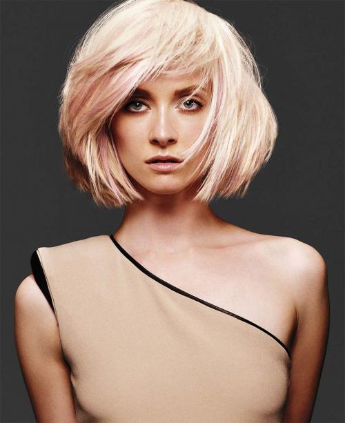 Блондинка с фиолетовыми кончиками. Броско и выразительно