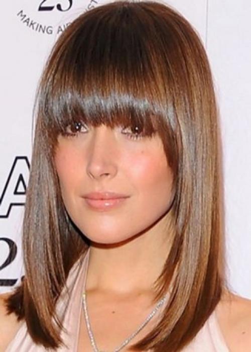 Короткое прямое каре с челкой. Особенности 01 Короткое прямое каре с челкой. Особенности 01