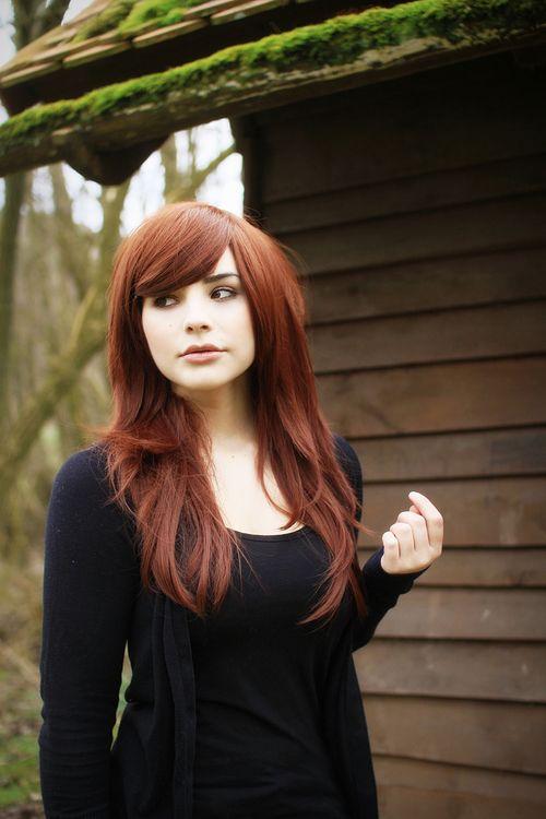 Стрижки на длинные волосы с челкой. Стрижки на длинные волосы каскад с челкой