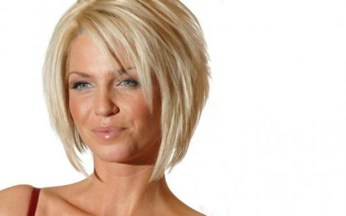 Прически на средние волосы с челкой. Прически с локонами на средние волосы с челкой