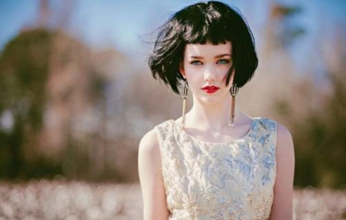 Короткое прямое каре с челкой. Особенности 02 Короткое прямое каре с челкой. Особенности 02