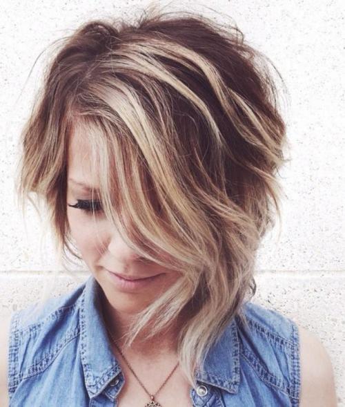 Боб-каре на ножке. Как выглядит стрижка каре на ножке?