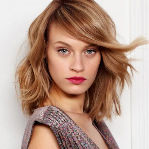 Стрижки для волос средней длины. Челка при средней стрижке