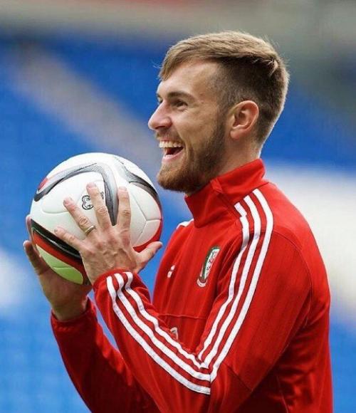 Прическа, как у футболиста. Лучшие причёски знаменитых футболистов в 2019 году