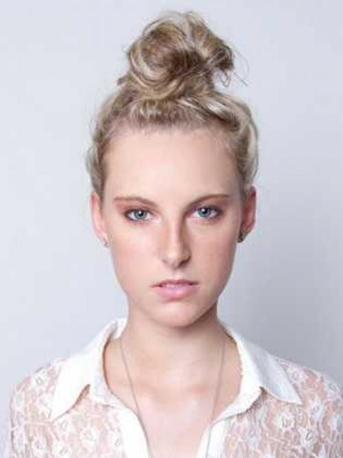 Гулька прическа для девочки. Как сделать прическу-гульку для девочки с короткими волосами 01