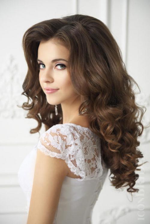 Прически на средние волосы на каждый день. Повседневные прически на волосы средней длины