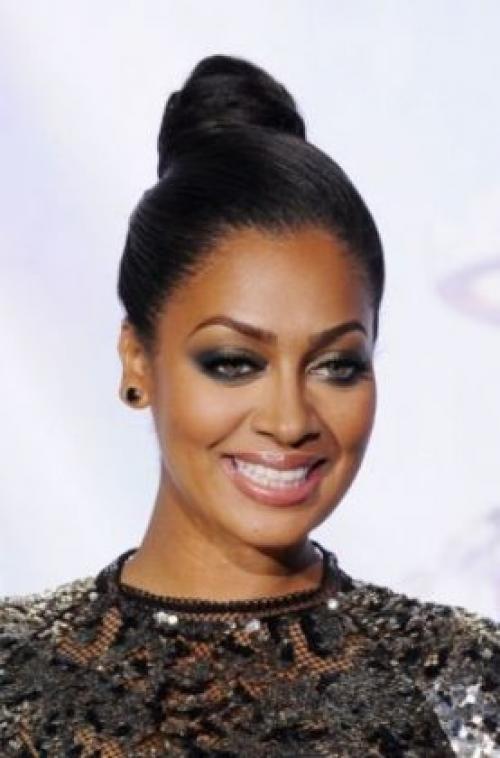 Прически с эффектом мокрых волос на короткие. Модная причёска для прямых волос