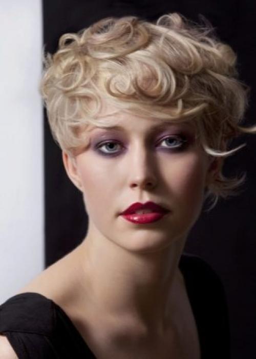 Прически несложные для волос средней длины. Легкие прически на каждый день с бантом 06