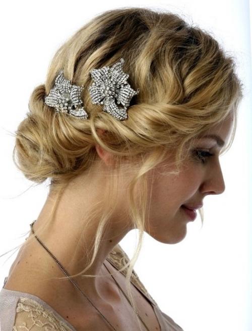 Прически на средние волосы с челкой на праздник. Прически на средние волосы на праздник