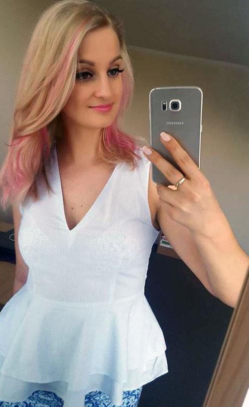 Розовые кончики волос на светлых волосах. Розовые пряди на темных волосах 08 Розовые кончики волос на светлых волосах. Розовые пряди на темных волосах 08