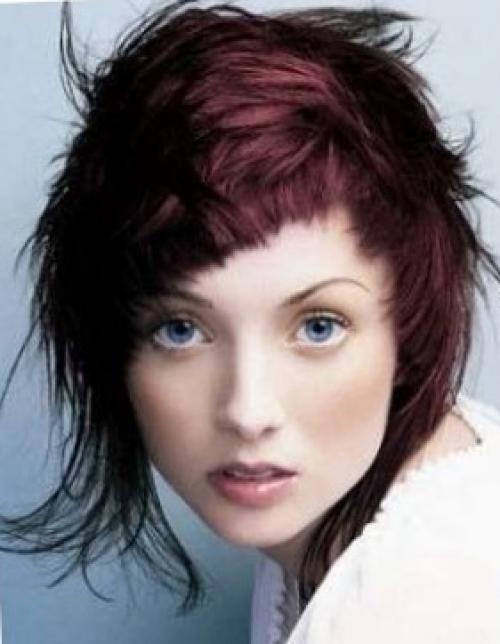 Прически на русые волосы до плеч. Стрижки до плеч с челкой — фото