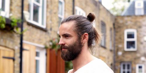 Мужской стиль волос 2019. Модная мужская стрижка «Man bun» на длинные волосы 2019