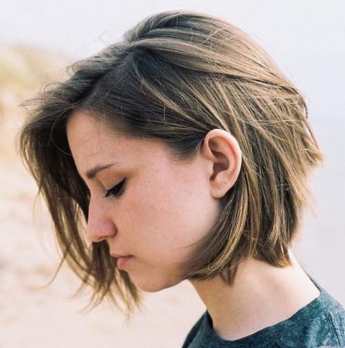 Каре боб черные волосы. Эффектные приемы для укороченных образцов: женственность на первом месте