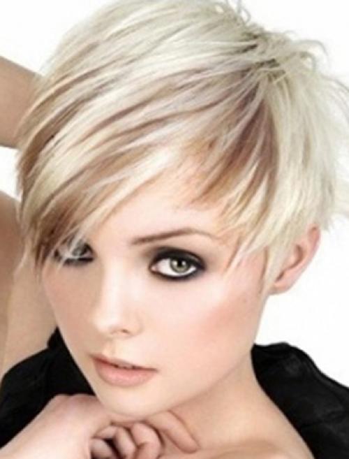 Стрижка с короткой челкой и макушкой. Смелые стрижки с приподнятой объемной макушкой для коротких и средних волос (с фото)