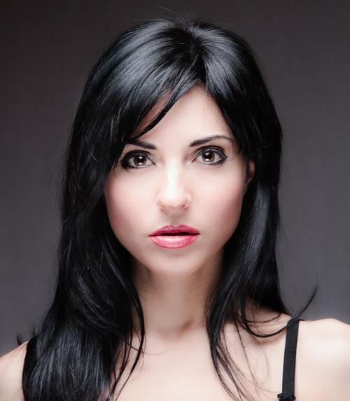 Как покрасить волосы в черный цвет в домашних условиях. Черный цвет волос — кому идет, как покрасить в домашних условиях и как смыть? Краски и оттенки